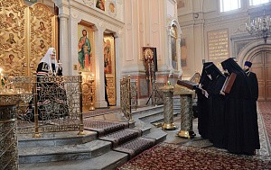 В четверг 1-й седмицы Великого поста Патриарх Кирилл молился за уставным богослужением в Иоанно-Предтеченском монастыре