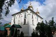 Епископ Максим отслужил Литургию в Свято-Троицком монастыре г. Лебедяни