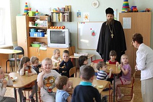 Насельник Донского монастыря посетил научно-практический центр психического здоровья детей и подростков Москвы