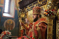 В праздник жен-мироносиц архиепископ Подольский Аксий совершил Литургию во Владычнем женском монастыре Серпухова
