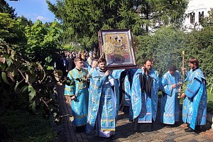 В Новоспасском монастыре прошел праздник в честь иконы Божией Матери «Всецарица»