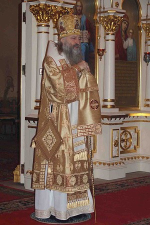 Архиепископ Сергиево-Посадский Феогност совершил Литургию в Богородице-Рождественском монастыре и принял поздравления                      по случаю 25-летия игуменского служения