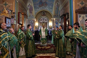 Митрополит Алексий возглавил престольный праздник в Пречистенском Пантелеимоновом монастыре г. Тулы