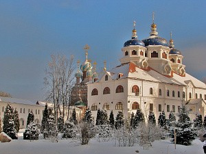 В Николо-Сольбинском монастыре прошел круглый стол «Проблема воспитания в вере и воцерковления учащихся Православной школы»
