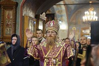 В Неделю 4-ю Великого поста епископ Можайский Иосиф возглавил Литургию на московском подворье Оптиной пустыни