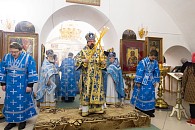 Епископ Галичский Алексий возглавил Литургию в Знаменском монастыре Костромы