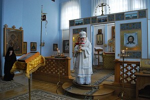 Епископ Пантелеимон отслужил Литургию в больничном храме Марфо-Мариинской обители