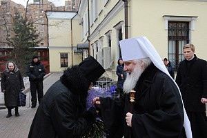 Митрополит Арсений совершил Великое повечерие  с чтением канона в Покровском монастыре