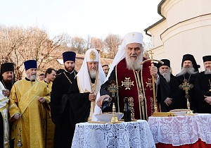 Предстоятели Русской и Сербской Церквей совершили заупокойное богослужение по Патриархам Сербским