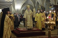 Митрополит Ювеналий отслужил молебен в Новодевичьем монастыре Москвы