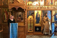 В Курском Свято-Троицком монастыре отслужена Литургия с сурдопереводом