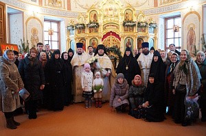 В Аносином монастыре отпраздновали 15-летие  иерейской хиротонии старшего священника обители
