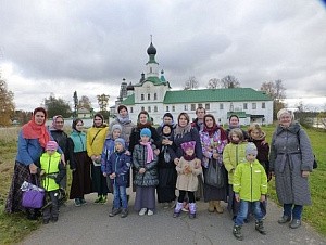 Антониево-Сийский монастырь посетили воспитанники Архангельского социально-реабилитационного центра для несовершеннолетних