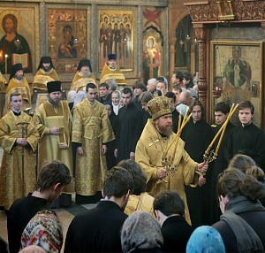 Епископ Тихон совершил в Сретенском монастыре первую Литургию архиерейским чином