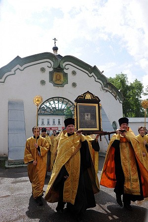 От Трифонова монастыря г. Кирова начался Великорецкий крестный ход