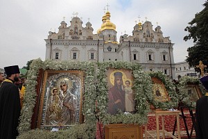 В Киево-Печерской лавре чудотворным иконам Богородицы поклонились более 100 000 верующих