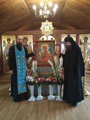 Афонский монастырь Хиландар передал украинскому храму список чудотворной иконы Богоматери