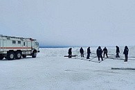 Братия Посольского Спасо-Преображенского монастыря Улан-Удэнской епархии начала изготавливать иордань на озере Байкал
