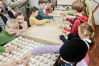 Просфорню Троице-Сергиевой лавры посетили школьники из Москвы