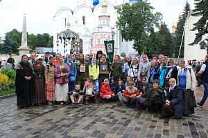 Воспитанники Воскресной школы Новоспасского монастыря  совершили паломничество в Троице-Сергиеву лавру