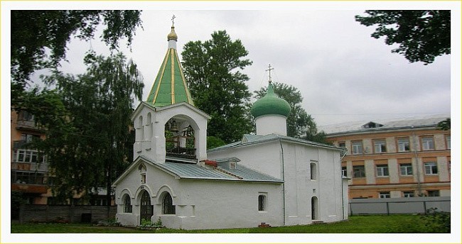 Храм в честь Преполовения Пятидесятницы подворья Спасо-Елеазаровского женского монастыря