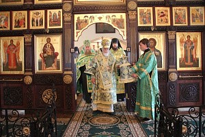 Митрополит Виктор возглавил праздник в Борисоглебском Новоторжском монастыре