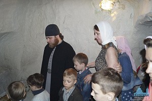 Знаменский монастырь г. Курска организовал  паломническую поездку для учащихся Воскресной школы