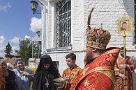Митрополит Ферапонт отслужил литургию в монастыре свв. Царственных страстотерпцев Костромской митрополии