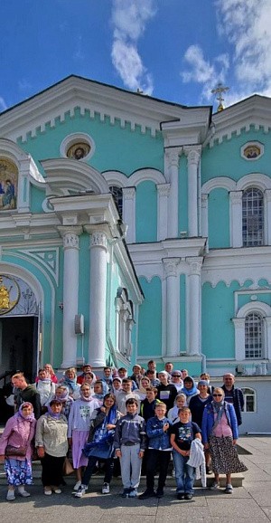 Группа из Белоруссии посетила Серафимо-Дивеевский монастырь