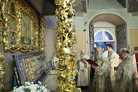 Митрополит Каширский Феогност возглавил Божественную литургию в день памяти святителя Тихона, Патриарха Московского и всея России
