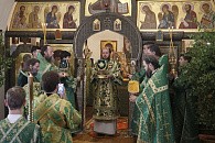 Архиепископ Подольский и Люберецкий Аксий совершил Литургию в Серафимо-Знаменском скиту