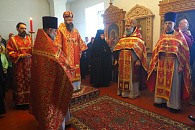 В Неделю святых жен-мироносиц глава Смоленской митрополии совершил Литургию в Димитриевской обители