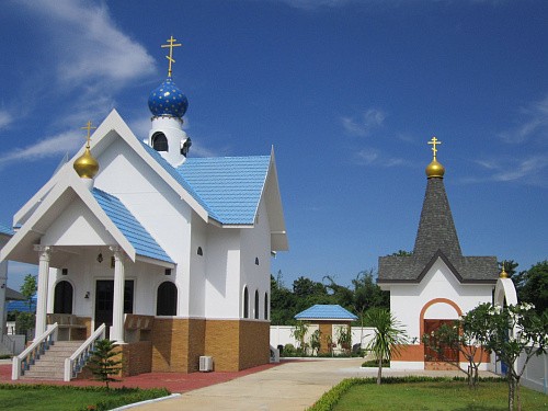 Свято-Успенский монастырь в провинции Ратчабури