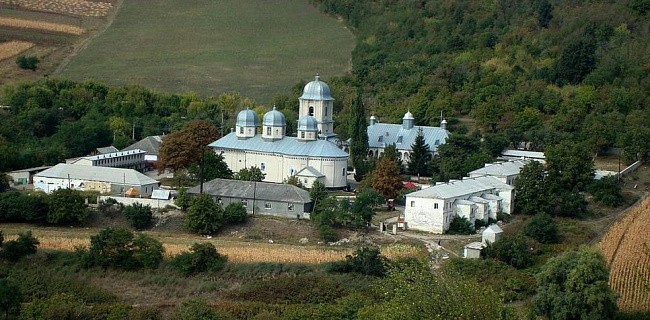 Киштельницкий Архангельский мужской монастырь Кишиневской епархии