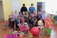 Лавришевский мужской монастырь Новогрудской епархии передал для воспитанников местного детского сада игрушки