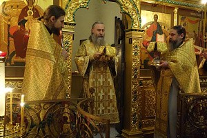 Архиепископ Феогност совершил Литургию   в Богородице-Рождественском монастыре