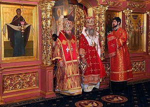 Архиепископ Феогност и епископ Савва  совершили Литургию в Новоспасском монастыре