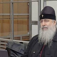 Наместника Святогорской лавры митрополита Арсения почти месяц незаконно удерживают за решеткой на Украине
