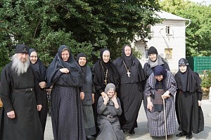 Настоятельница Борисоглебского Аносина монастыря игумения Мария посетила Благовещенский женский монастырь в селе Ожога