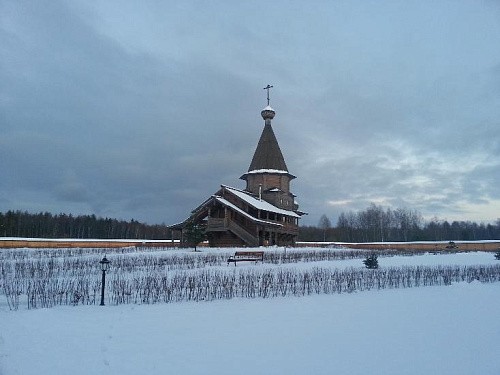 Свято-Владимирский мужской монастырь на истоке Днепра