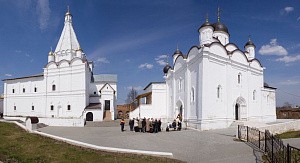 При  Серпуховском Владычнем монастыре начал свою работу Консультационный центр для алко- и наркозавимых 