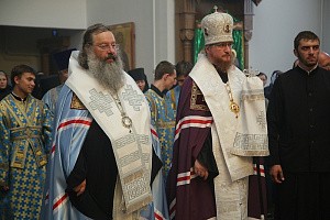 В Среднеуральском монастыре состоялось всенощное бдение накануне престольного праздника