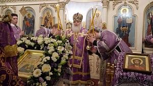 Митрополит Арсений совершил Литургию Преждеосвященных Даров на московском подворье Покровского монастыря в день его престольного праздника