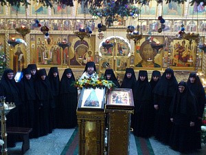 В монастыре в честь Иконы Божией Матери «Всецарица» г. Краснодара отслужили Литургию в день памяти свт. Феофана Затворника