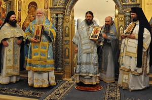 Представители РПЦЗ и Кипрской Православной Церкви совершили Литургию в Зачатьевском монастыре