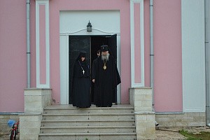 Архиепископ Сергиево-Посадский Феогност посетил Зосимову пустынь