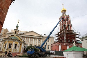 В Высоко-Петровском монастыре началась реставрация звонницы