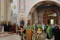 Митрополит Каширский Феогност совершил Литургию в Покровском Хотькове монастыре в день 30-летия возрождения монашеской жизни в обители