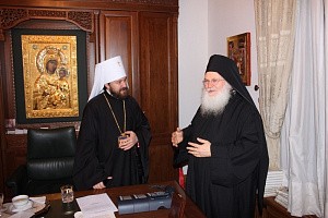 Митрополит Волоколамский Иларион посетил Ватопедский монастырь и русский скит Ксилургу на Афоне