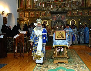В день празднования Владимирской иконы Божией Матери архиепископ Феогност возглавил Литургию в Стефано-Махрищском монастыре 